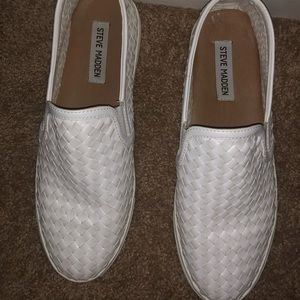Steve Madden NWOT white woven slip on shoes